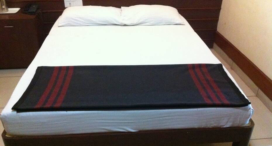 Annapurna Palace Lodge, Ongole 4